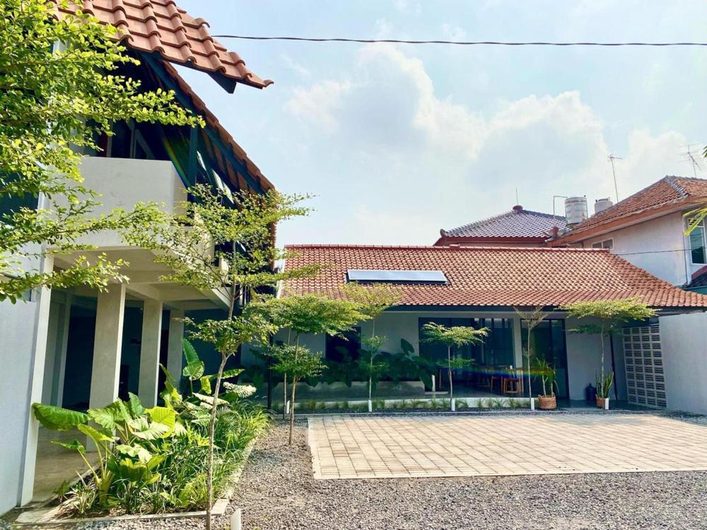 Fx Stay & Coffee Yogyakarta Exteriör bild